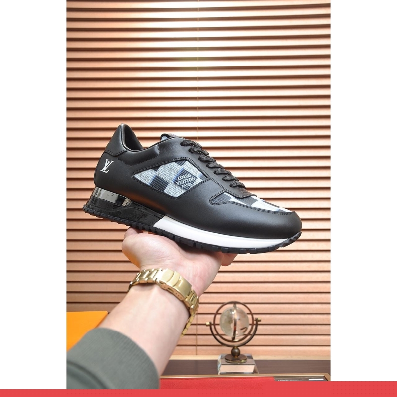 l**is V*t*n sneakers